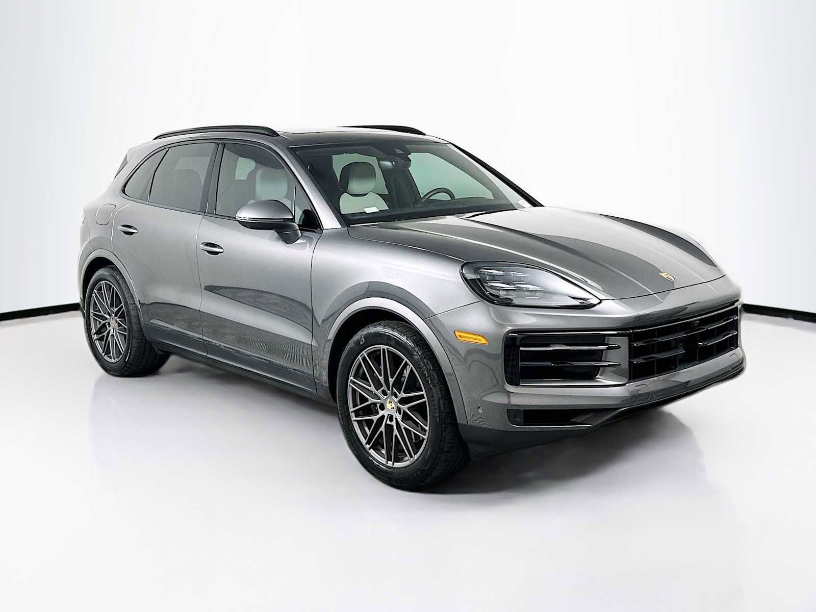 Certified 2025 Porsche Cayenne image 7