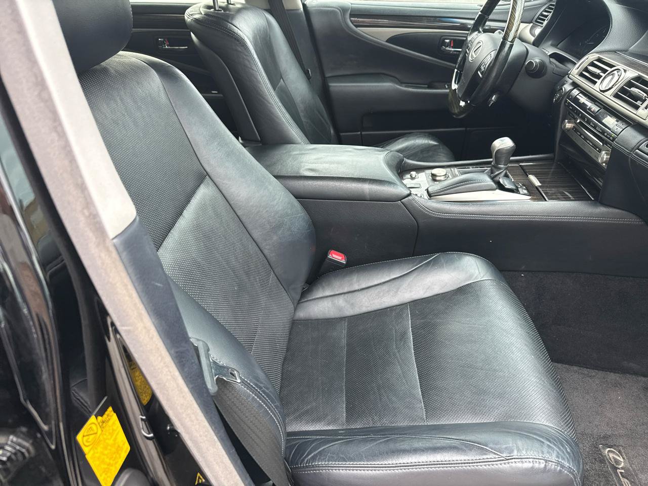 Used 2013 Lexus LS 460 AWD w/ Comfort Pkg image 46