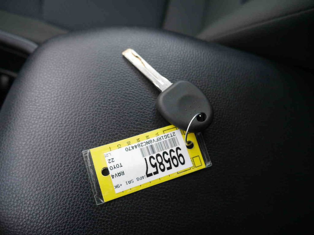 Used 2022 Toyota RAV4 LE image 29