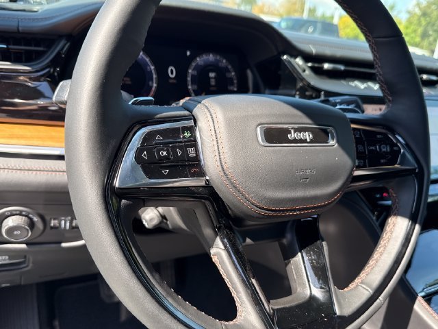 New 2026 Jeep Grand Cherokee Summit w/ Obsidian Package AWD/4WD image 20