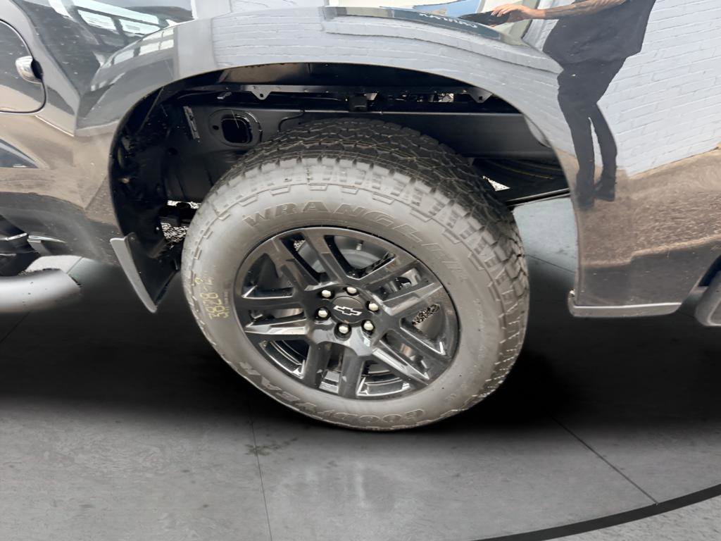 New 2026 Chevrolet Silverado 1500 Custom w/ Turbomax Blackout Package image 10