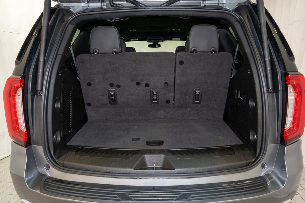 Used 2022 GMC Yukon SLT w/ SLT Luxury Package AWD/4WD image 5