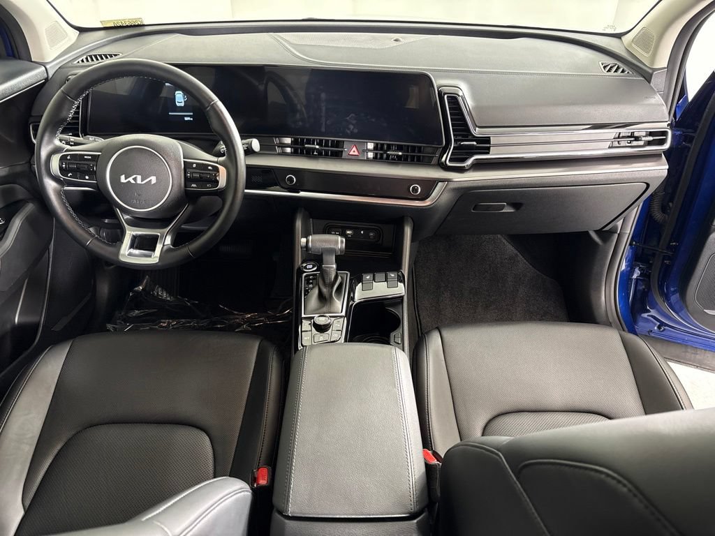 Used 2025 Kia Sportage EX FWD image 14