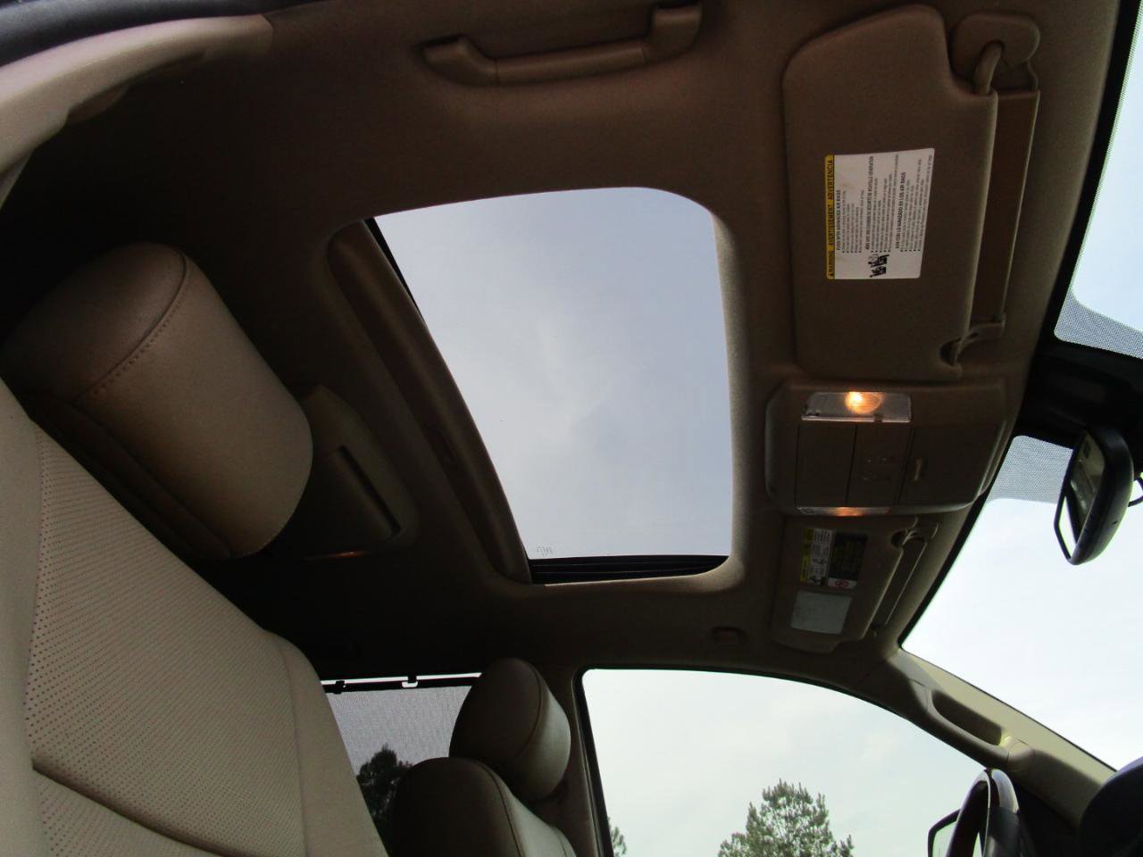 Used 2018 Toyota Sequoia Platinum RWD image 33