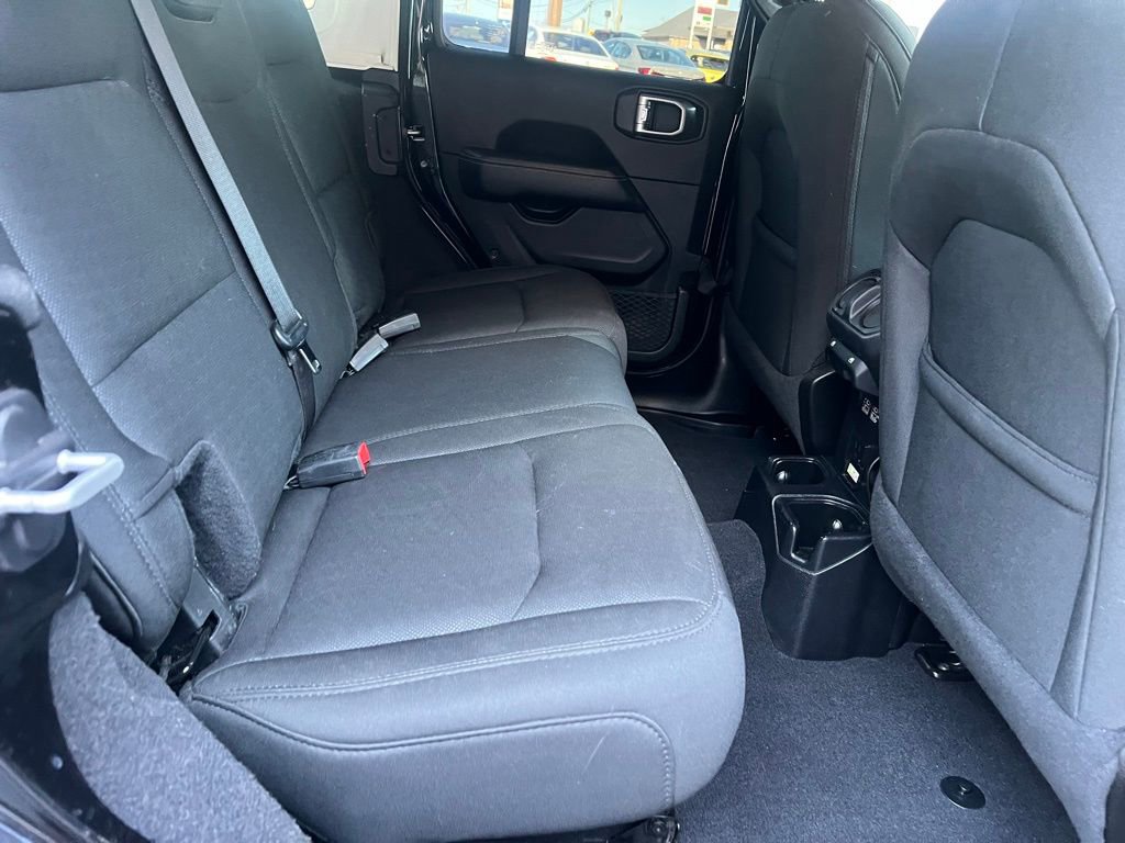 Used 2019 Jeep Wrangler Unlimited Sahara image 20