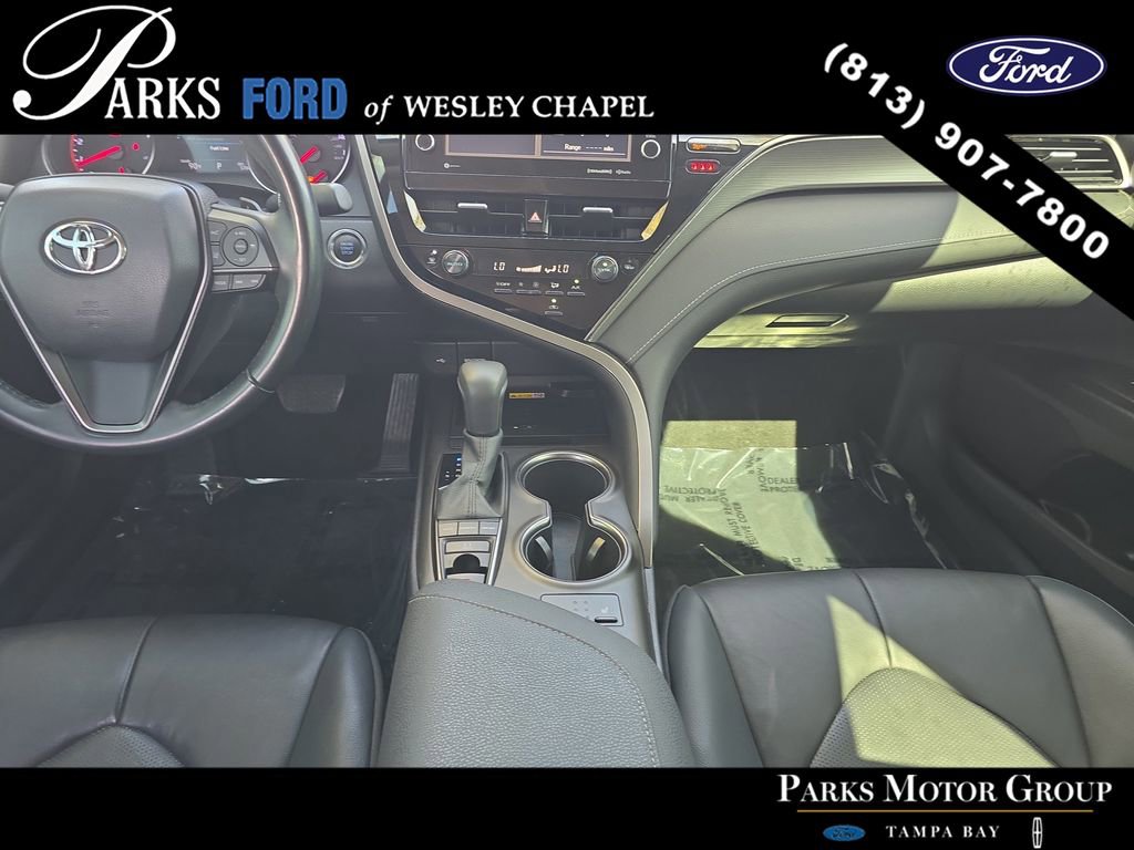 Used 2022 Toyota Camry XSE FWD image 12