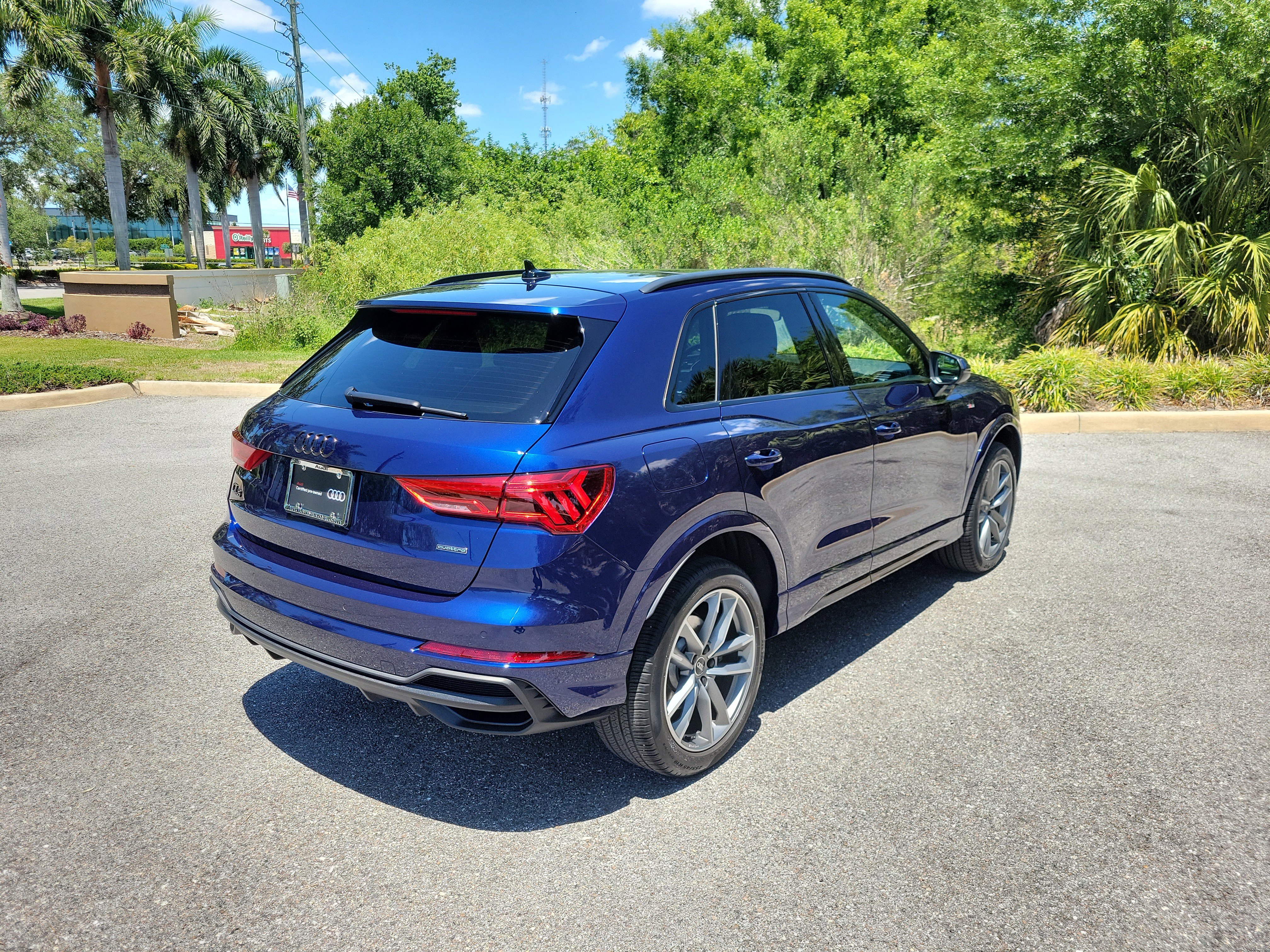 Certified 2023 Audi Q3 2.0T Premium w/ Black Optic Sport Package AWD/4WD image 5