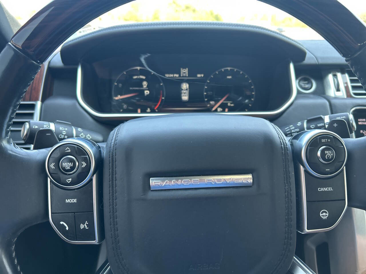 Used 2015 Land Rover Range Rover Supercharged image 22
