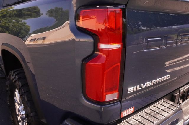 Used 2025 Chevrolet Silverado 2500 High Country AWD/4WD image 38