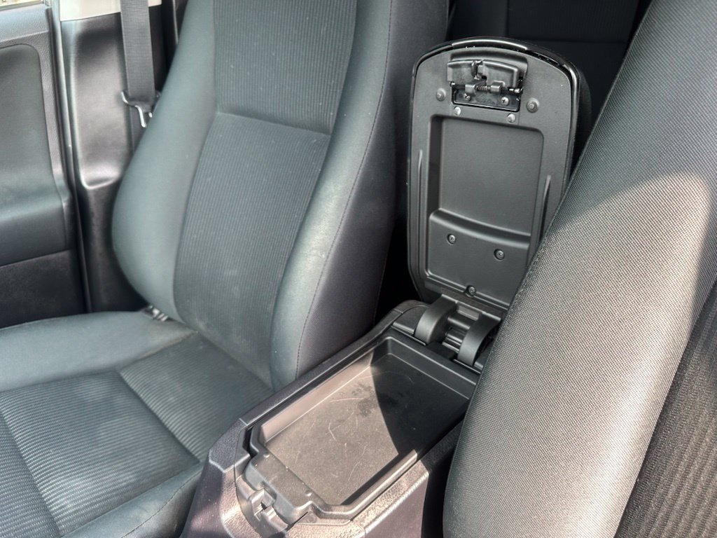 Used 2016 Toyota RAV4 LE AWD/4WD image 17