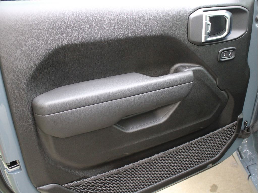 New 2026 Jeep Wrangler Sport AWD/4WD image 9