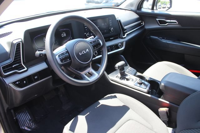 Used 2024 Kia Sportage LX AWD/4WD image 3