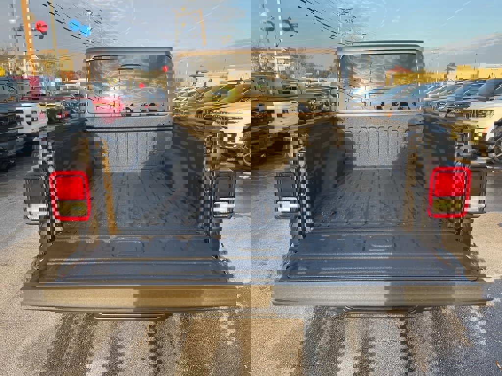 New 2026 Jeep Gladiator Sport image 15