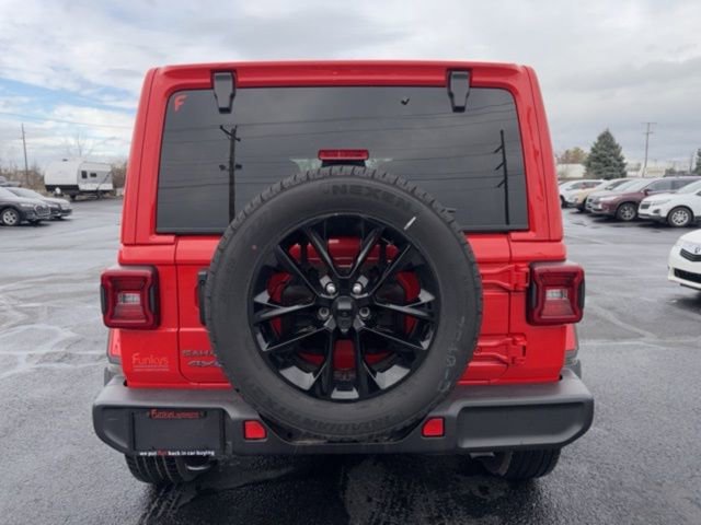 Used 2025 Jeep Wrangler Sahara 4xe image 6