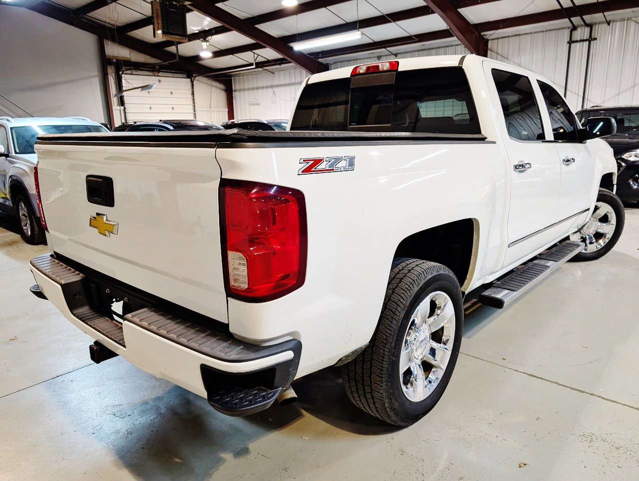 Used 2017 Chevrolet Silverado 1500 LTZ Z71 image 8