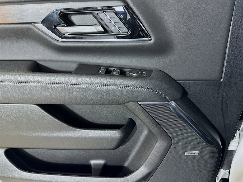 Certified 2025 GMC Yukon Denali image 16