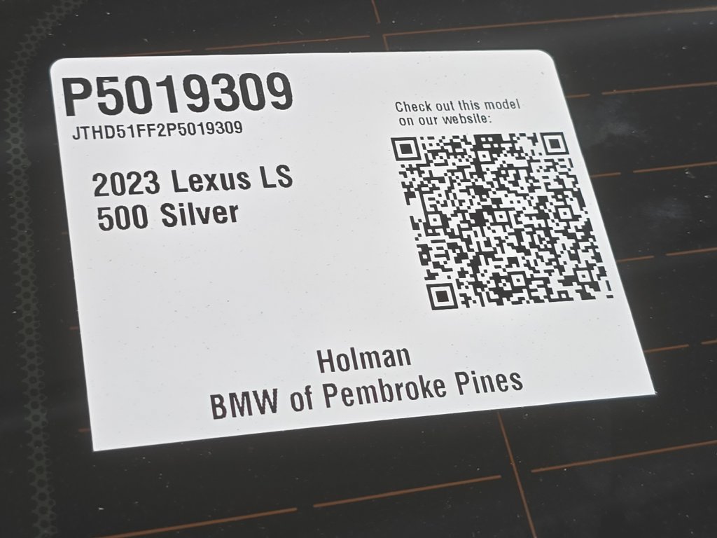 Used 2023 Lexus LS 500 w/ Accessory Package (Z2) RWD image 34