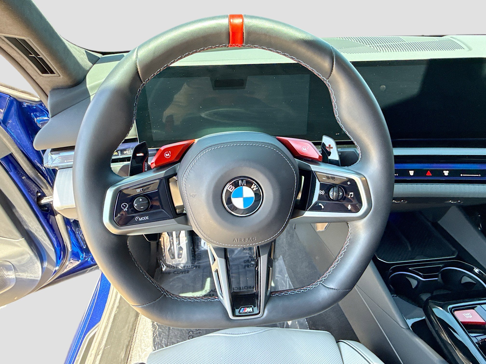 Used 2025 BMW M5 w/ Executive Package image 39