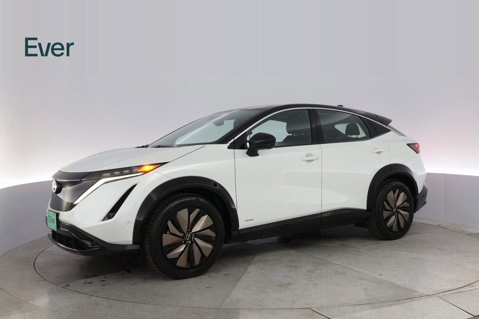 Used 2023 Nissan Ariya FWD image 15