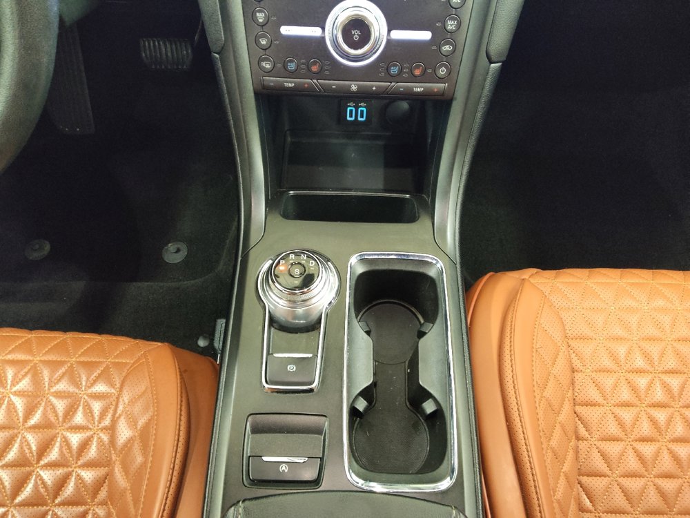 Used 2019 Ford Fusion Titanium image 26