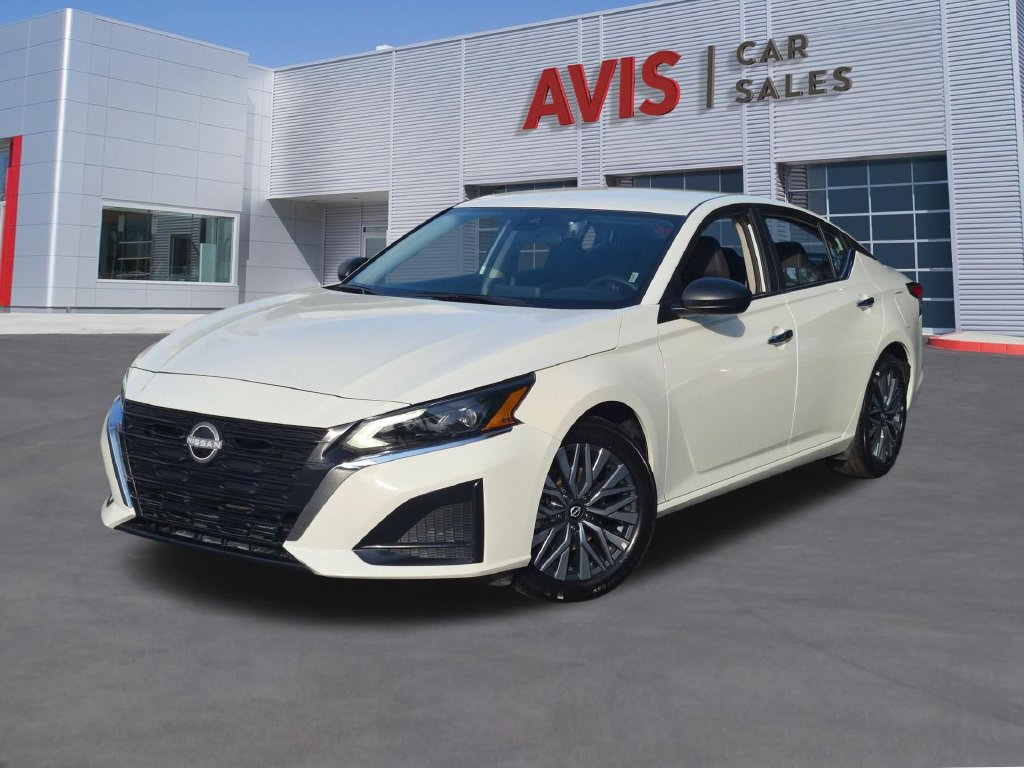 Used 2025 Nissan Altima 2.5 SV FWD image 1