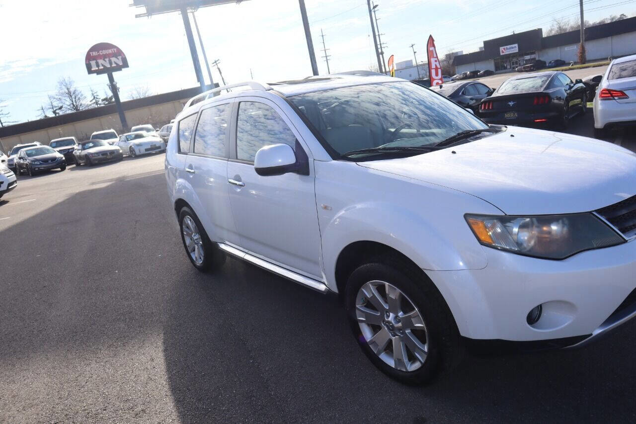 Used 2008 Mitsubishi Outlander SE image 47