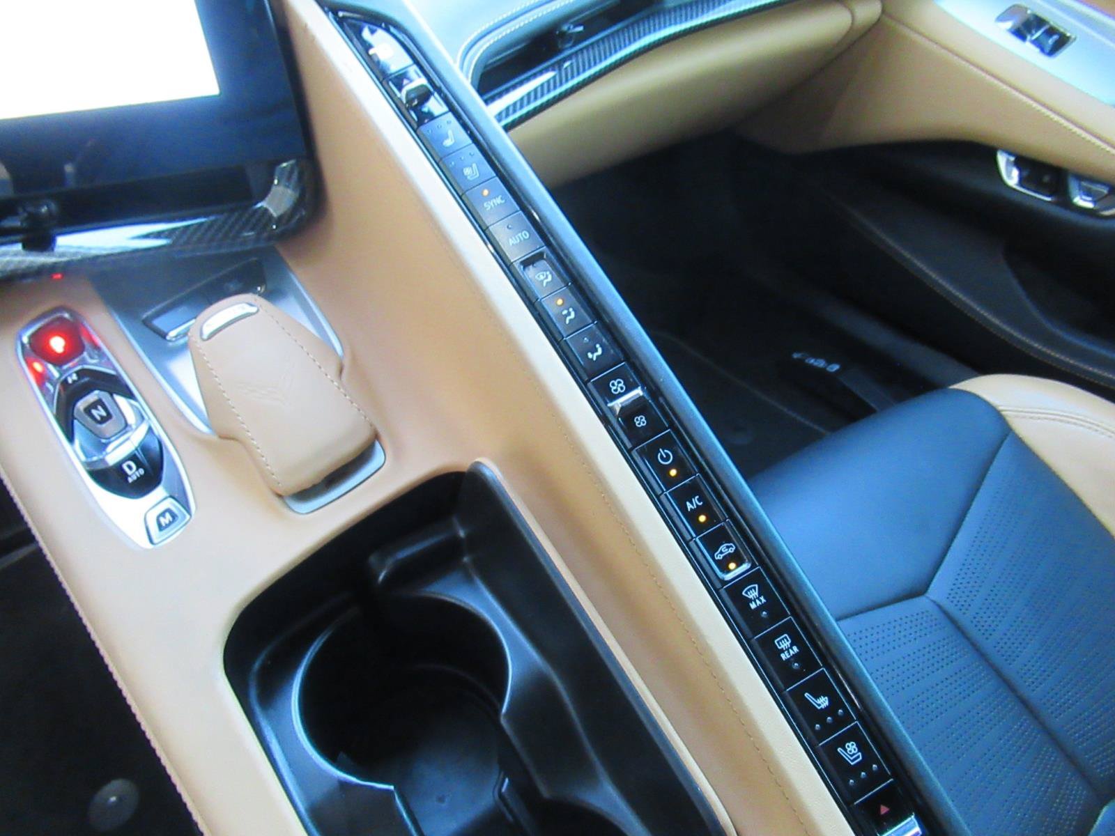 Used 2024 Chevrolet Corvette Stingray Premium Cpe w/ Z51 Performance Package RWD image 29