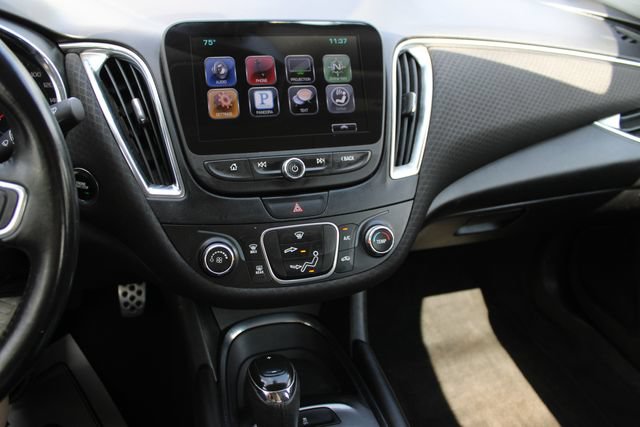 Used 2016 Chevrolet Malibu LT FWD image 12
