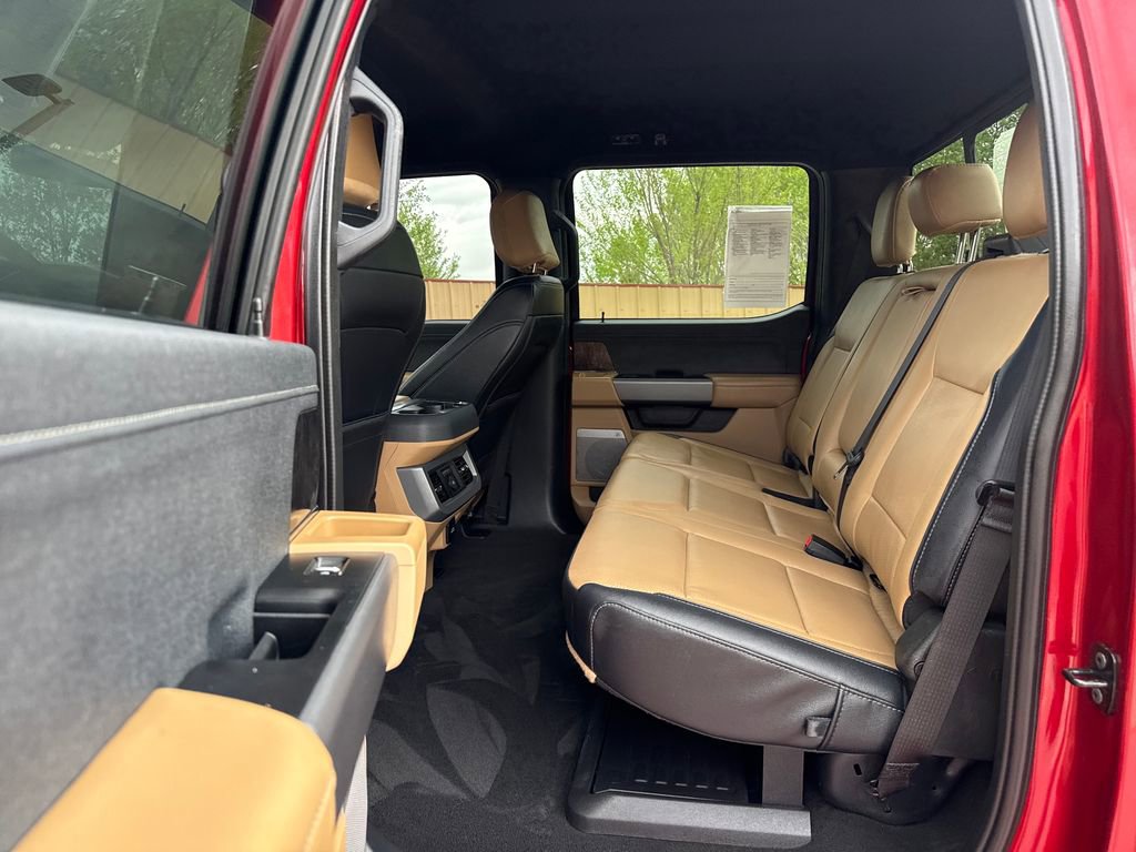 Certified 2026 Ford F250 Lariat w/ Black Appearance Package image 18