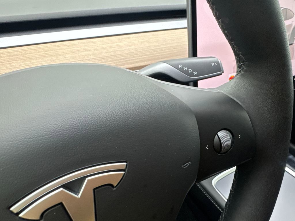 Used 2024 Tesla Model Y Long Range image 57