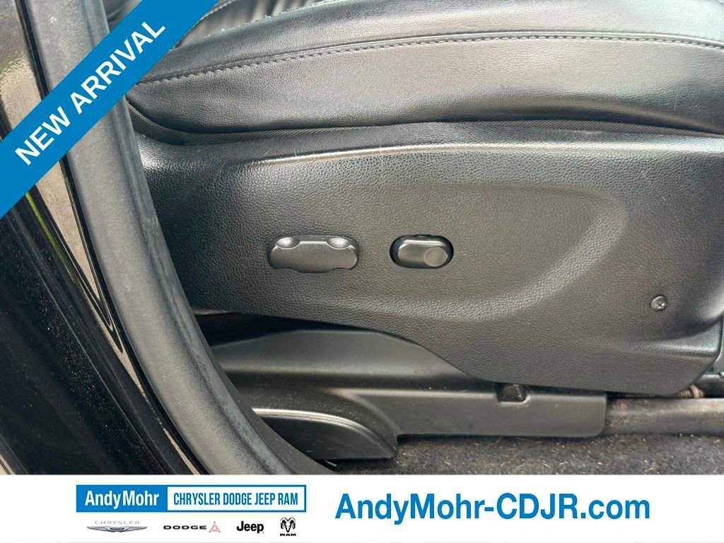 Used 2018 Buick Encore Essence FWD image 31