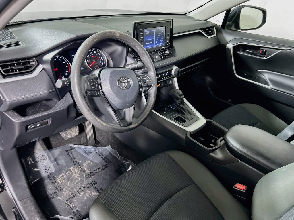 Certified 2022 Toyota RAV4 LE AWD/4WD image 9