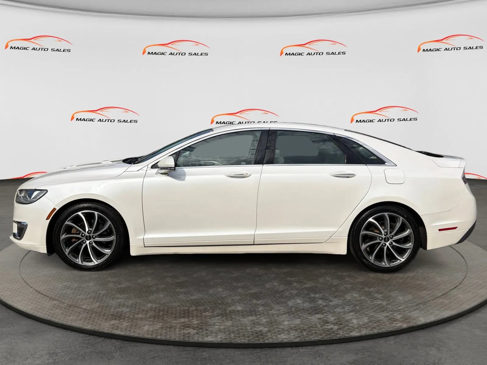 Used 2018 Lincoln MKZ Reserve w/ Magnetic Appearance Package AWD/4WD image 7