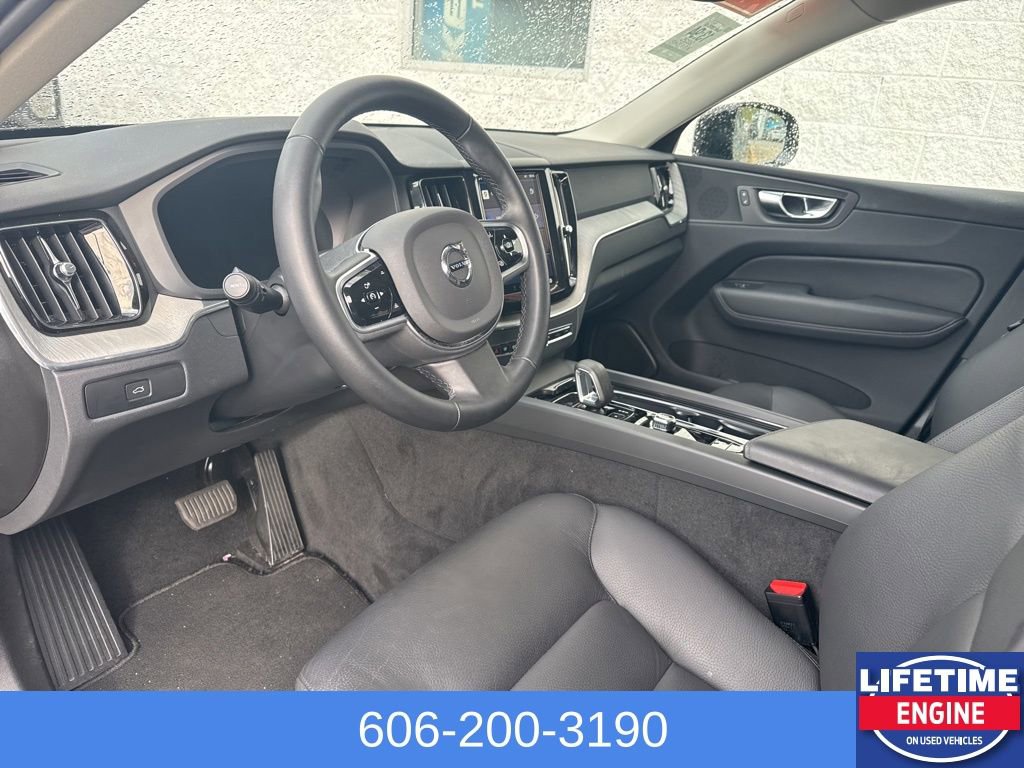 Used 2025 Volvo XC60 B5 Plus w/ Climate Package image 17