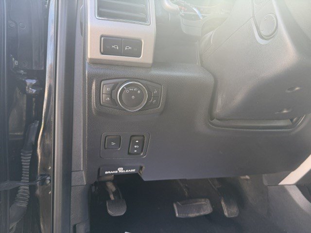 Used 2021 Ford F350 Lariat w/ Tremor Off-Road Package AWD/4WD image 15