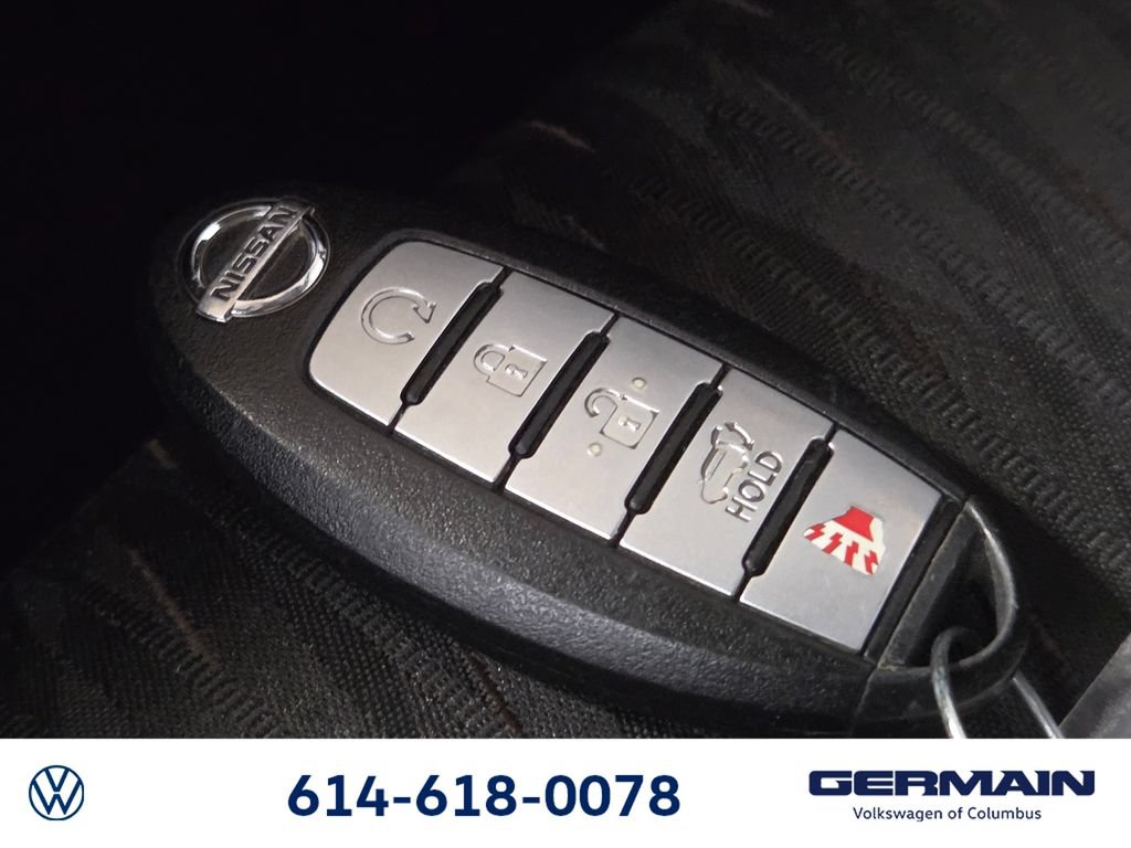 Used 2017 Nissan Rogue SV w/ SV Premium Package AWD/4WD image 41