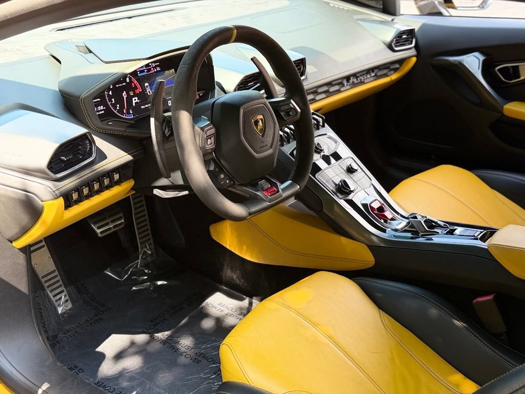 Used 2015 Lamborghini Huracan LP 610-4 AWD/4WD image 25