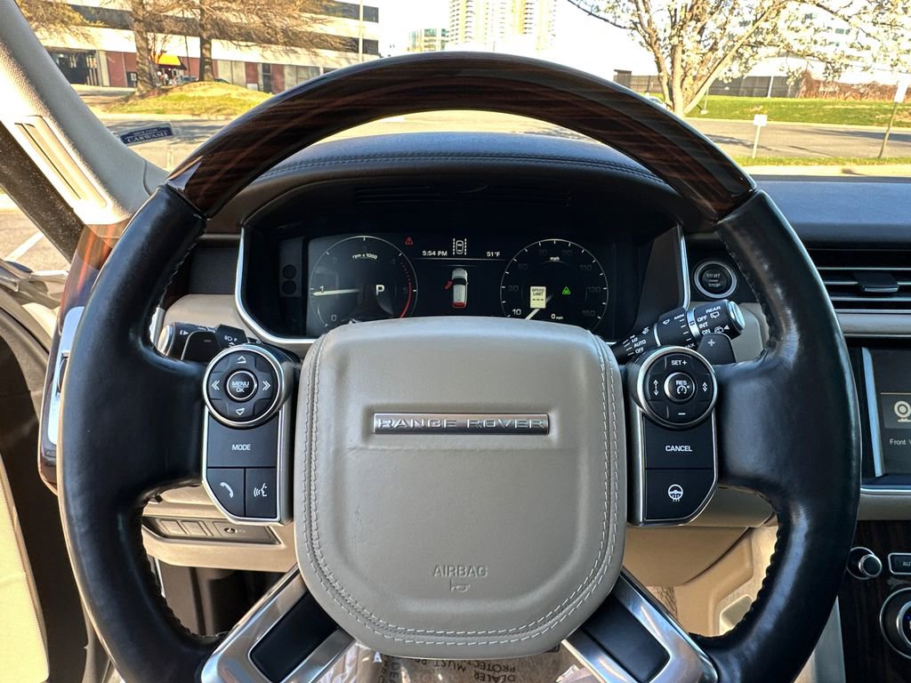 Used 2016 Land Rover Range Rover HSE image 30