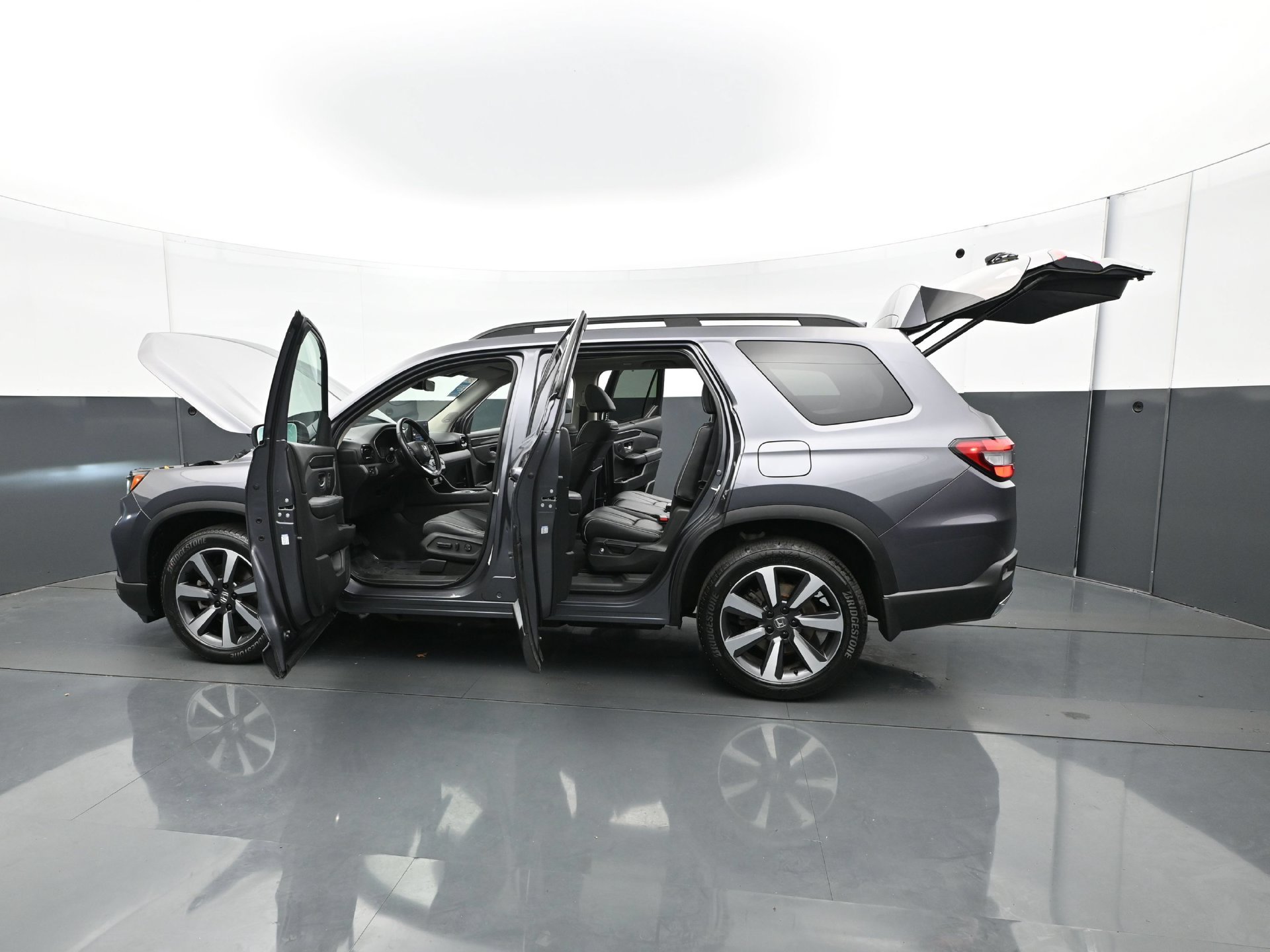 Used 2025 Honda Pilot Touring image 38