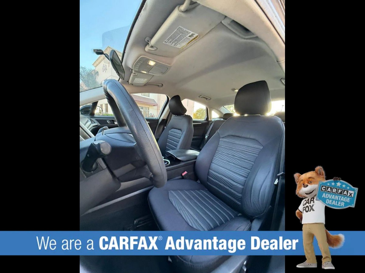 Used 2016 Ford Fusion SE FWD image 31