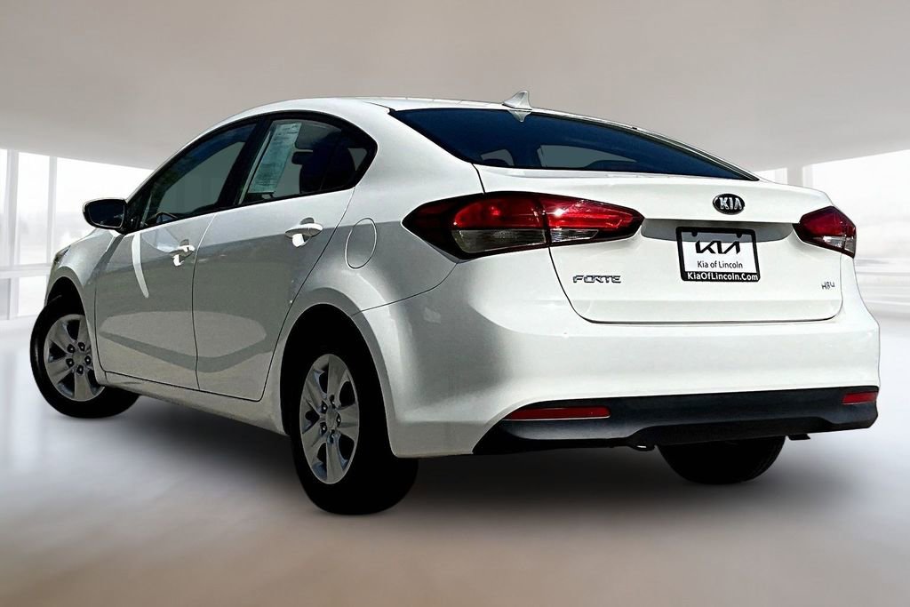 Used 2017 Kia Forte LX FWD image 4