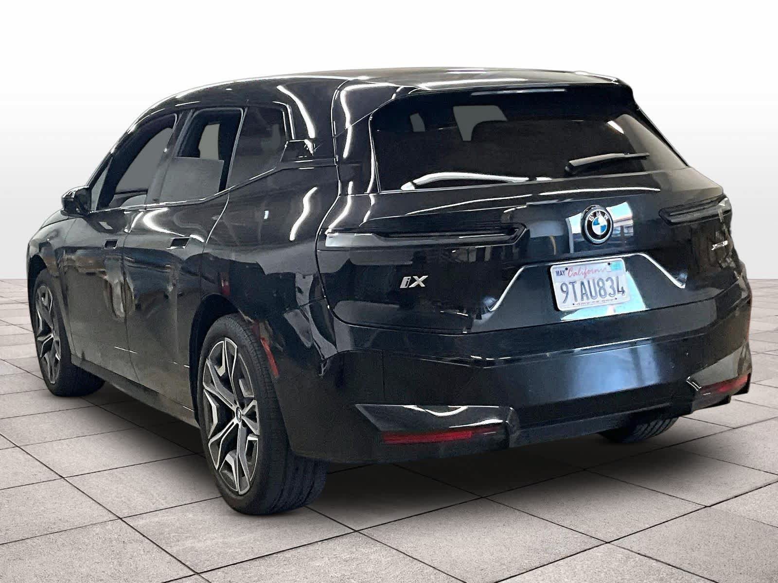 Used 2024 BMW iX xDrive50 w/ Sport Package AWD/4WD image 14