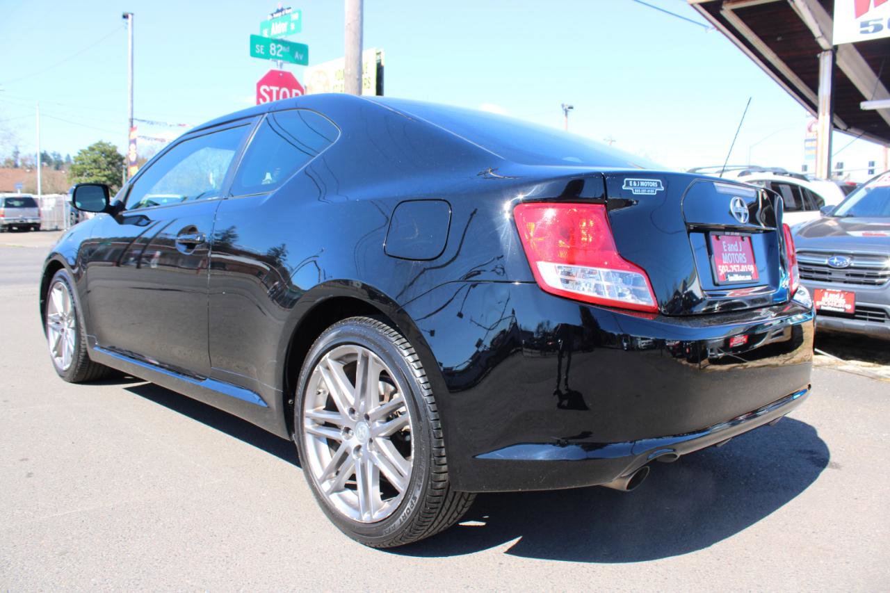 Used 2013 Scion tC image 4