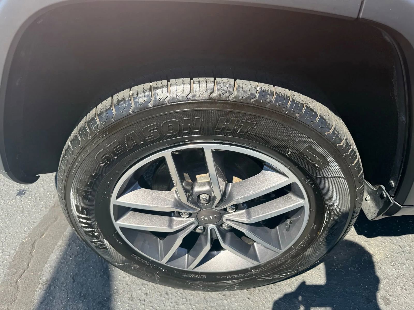 Used 2020 Jeep Grand Cherokee Limited image 47