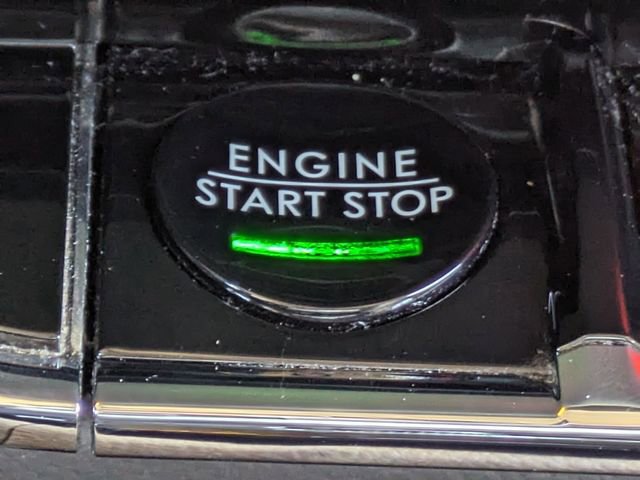 Used 2022 Lincoln Nautilus FWD w/ Premium Package image 32