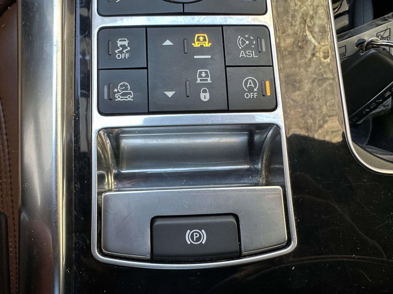 Used 2016 Land Rover Range Rover Sport Autobiography image 29