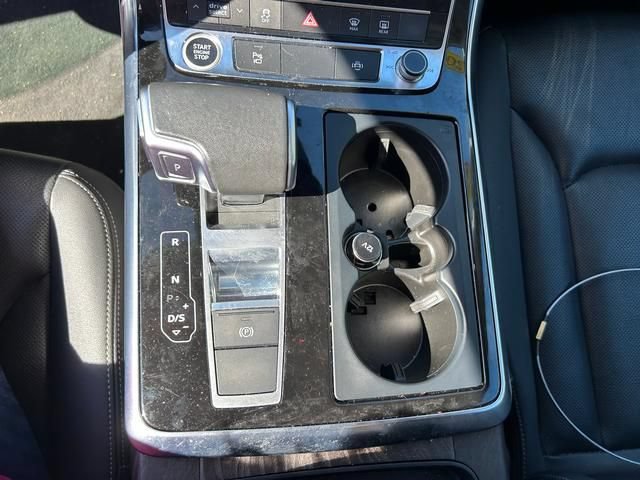 Used 2022 Audi Q8 Premium Plus w/ Premium Plus Package AWD/4WD image 17
