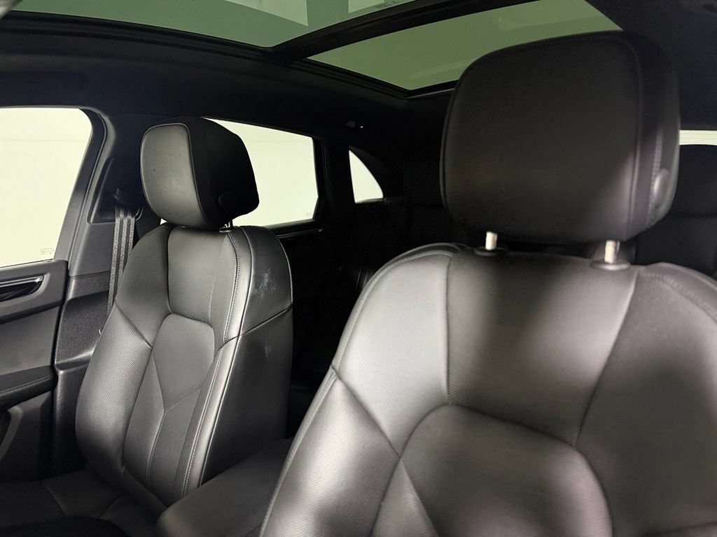 Used 2023 Porsche Macan S AWD/4WD image 22