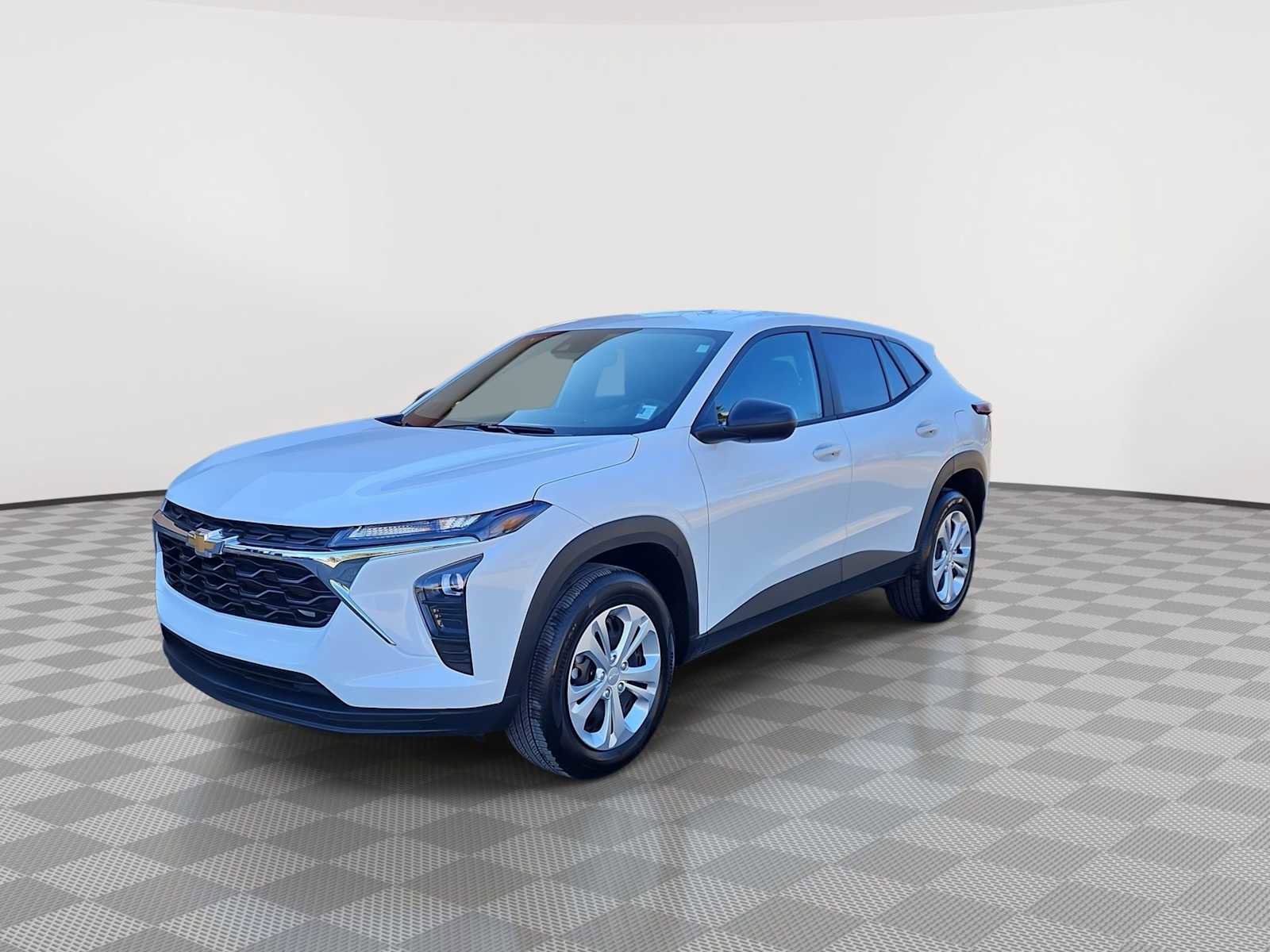 Certified 2025 Chevrolet Trax LS image 4