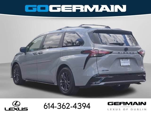 Used 2025 Toyota Sienna XSE w/ XSE Plus Package AWD/4WD image 11